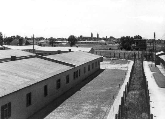 Stalag VII A, Umzunung und Blick zur Stadt