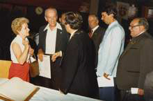 Ms. W.B. Ethrige und ehemalige amerikanische POW's, rechts Prof. Dr. Adolf W. Ziegler