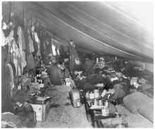 04. Mai 1945, nach der Befreiung, 286 Mann im Zelt