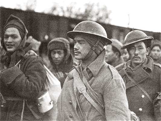 Moosburg Stalag VII A, Kriegsgefangene Asiaten