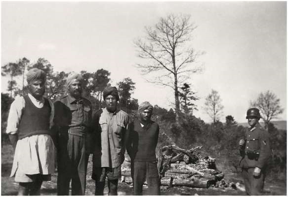 Kriegsgefangene britische Kolonialsoldaten (Inder) beim Arbeitseinsatz