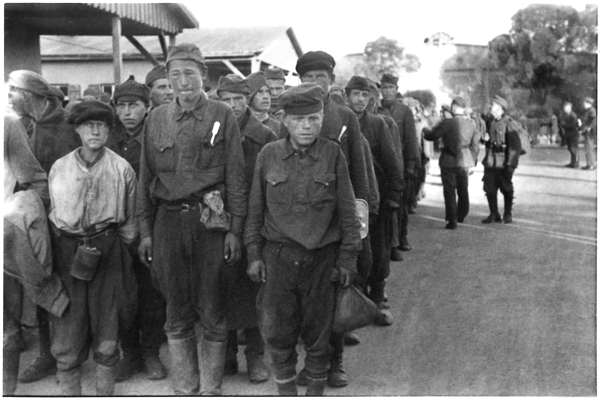 Moosburg Stalag VII A August 1941 - gefangene russische Soldaten