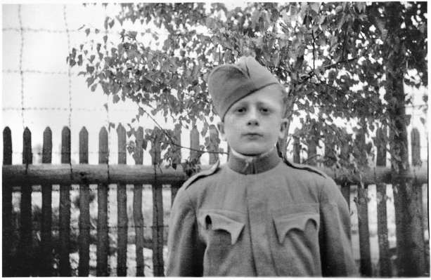 Moosburg Stalag VII A, serbischer Kinder-Soldat