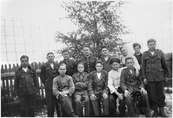 Moosburg Stalag VII A - Gruppe junger Serben