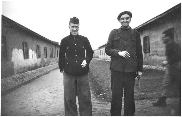 Moosburg Stalag VII A - links russischer Arzt