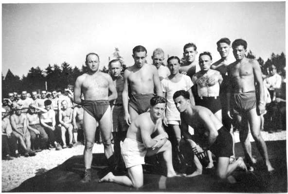 Moosburg Stalag VII A, Franz�sische Ringer-Mannschaft