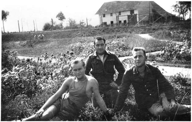 Moosburg Stalag VII A, drei franz�sische Sanit�ter