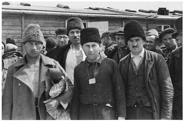 Moosburg Stalag VII A Dezember 1943 - Bandenk�mpfer aus Jugoslawien und Balkanl�ndern