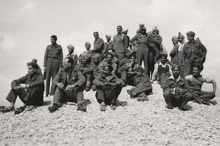 Kriegsgefangene Soldaten verschiedener Nationen